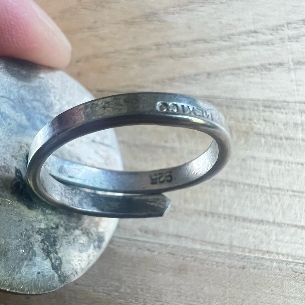 Vintage Mexico Sterling silver ring textured spherical globe dome ring